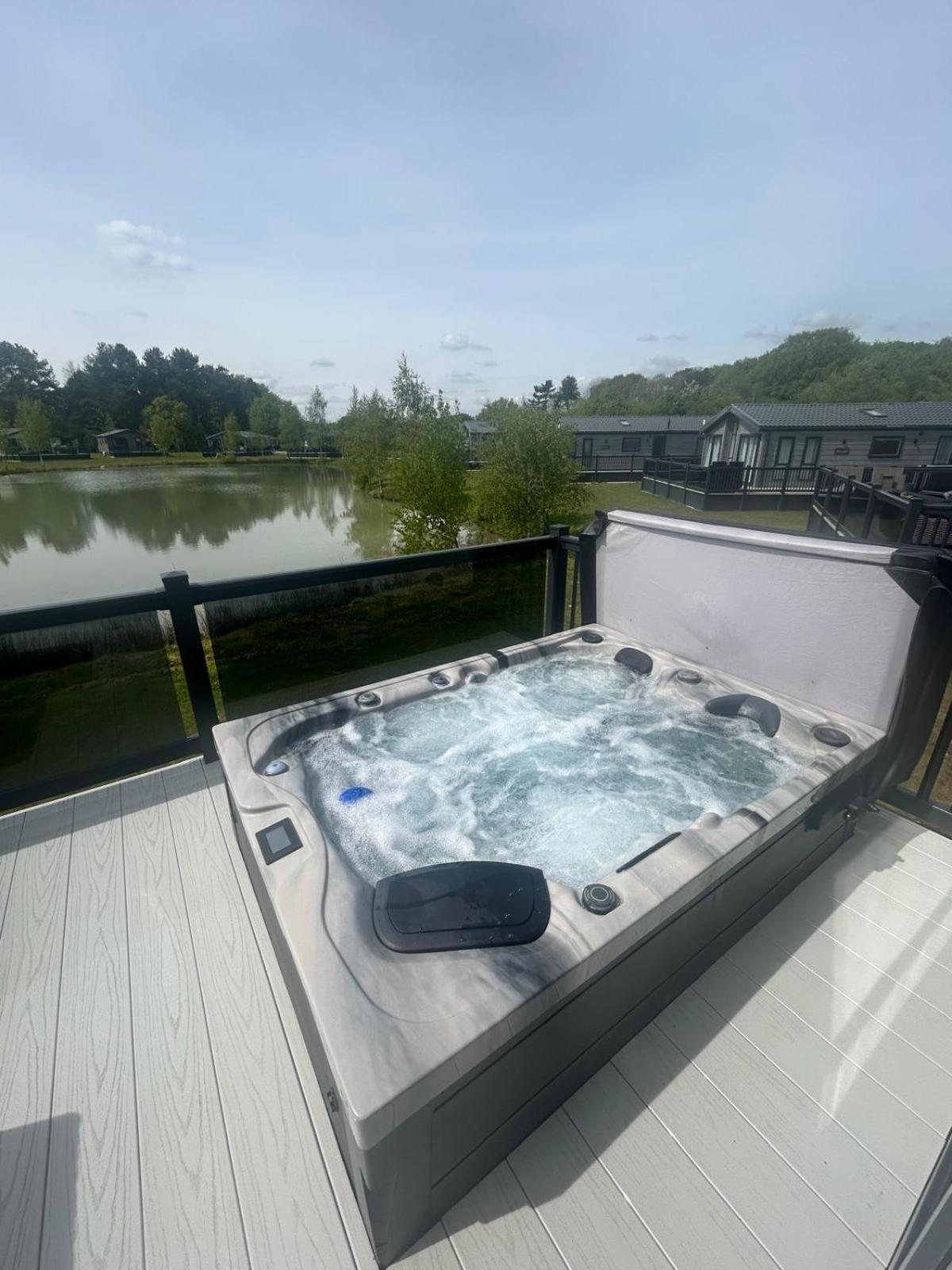 Hotchkin Lodge Woodhall Spa Esterno foto
