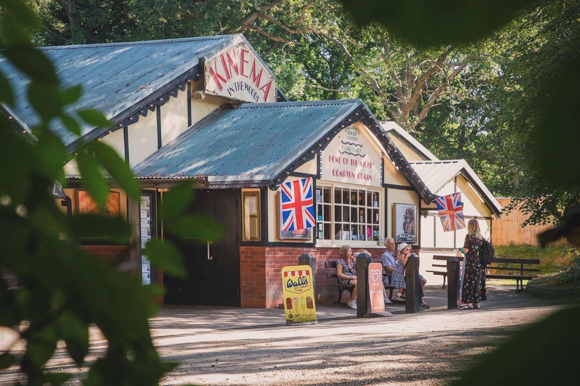 Hotchkin Lodge Woodhall Spa Esterno foto